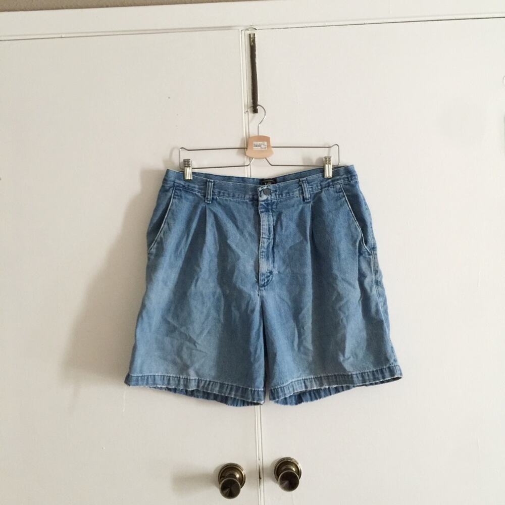 Lee High Rise Lightweight Denim Shorts.--NA8